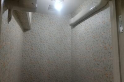 クロス張り替え現場・・・の巻